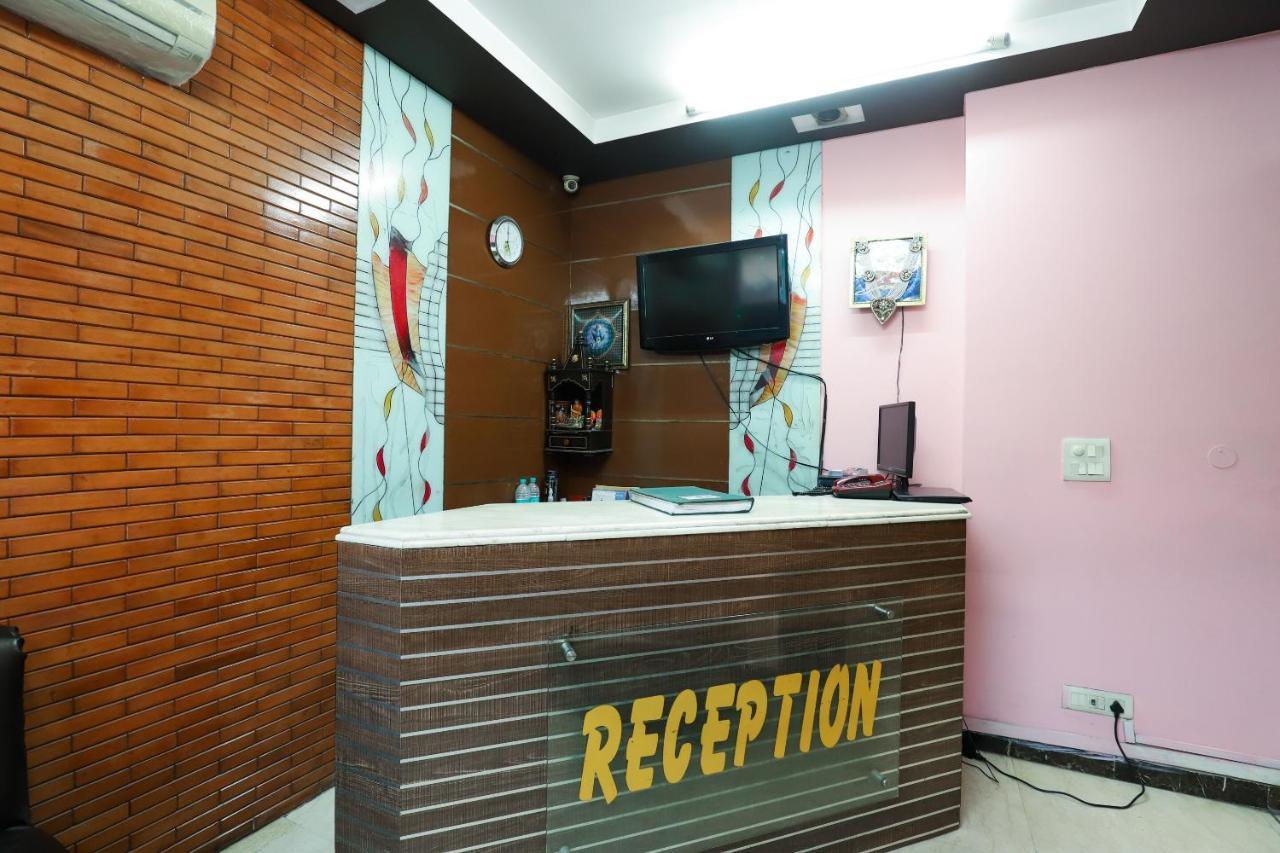 Hotel O J P Inn Near Patel Nagar Metro Station New Delhi Buitenkant foto