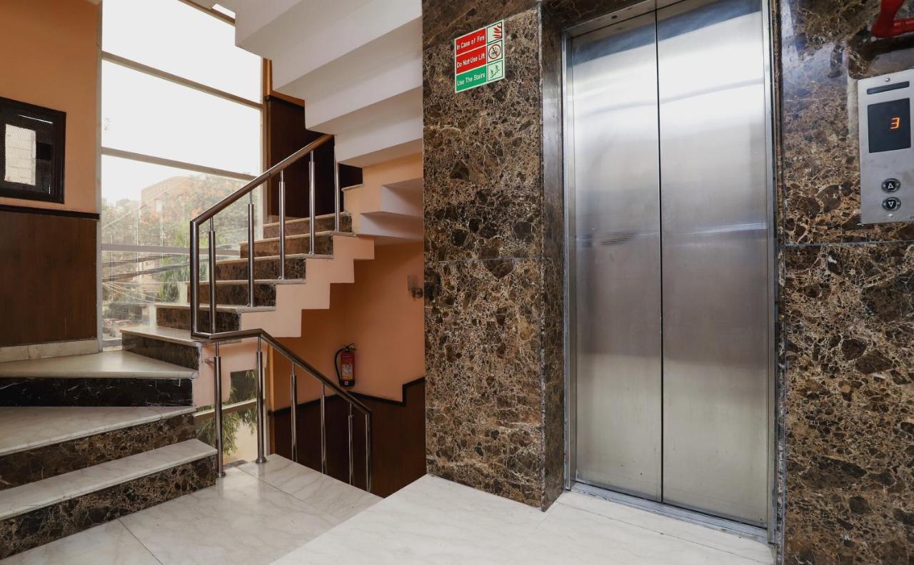 Hotel O J P Inn Near Patel Nagar Metro Station New Delhi Buitenkant foto