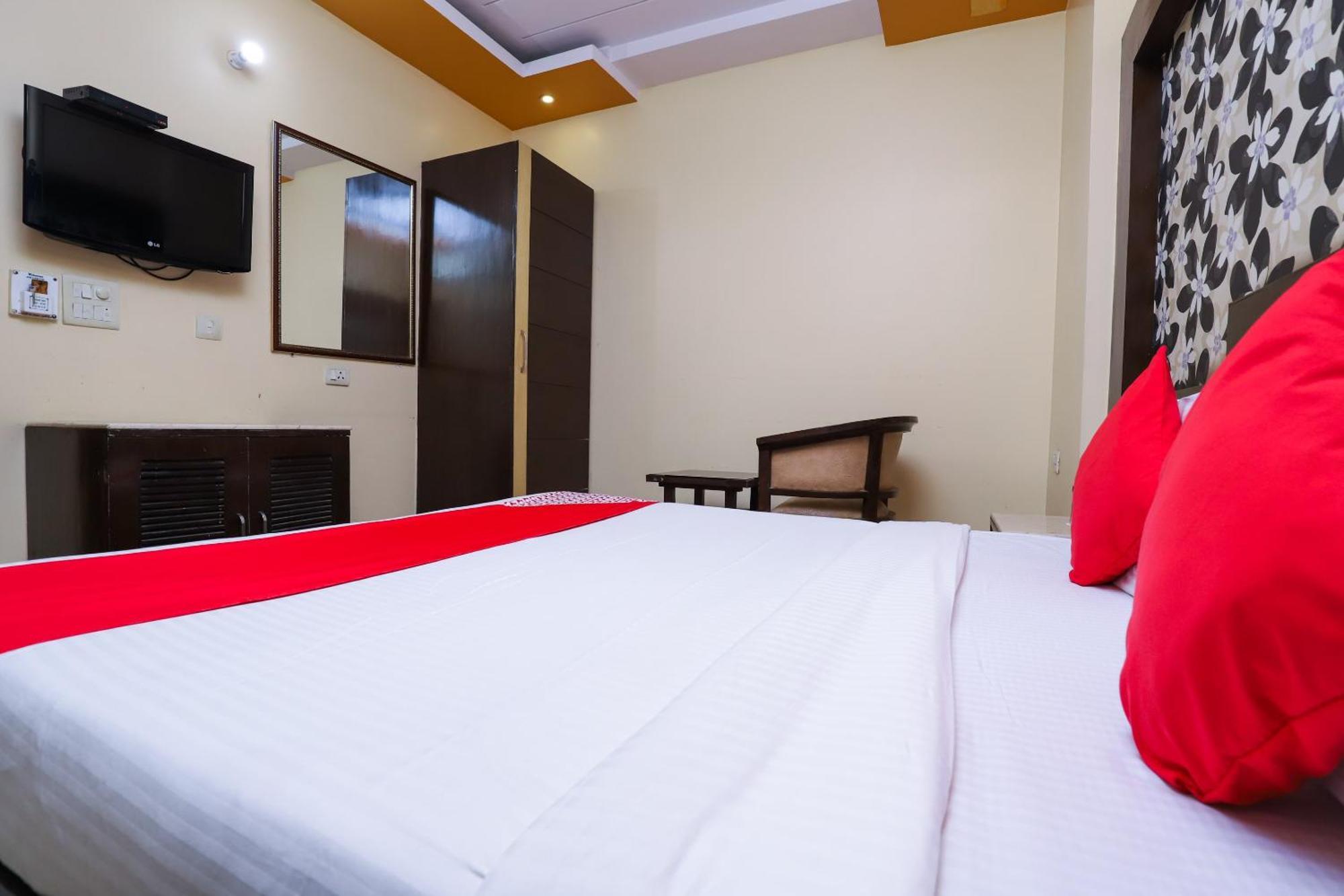 Hotel O J P Inn Near Patel Nagar Metro Station New Delhi Buitenkant foto