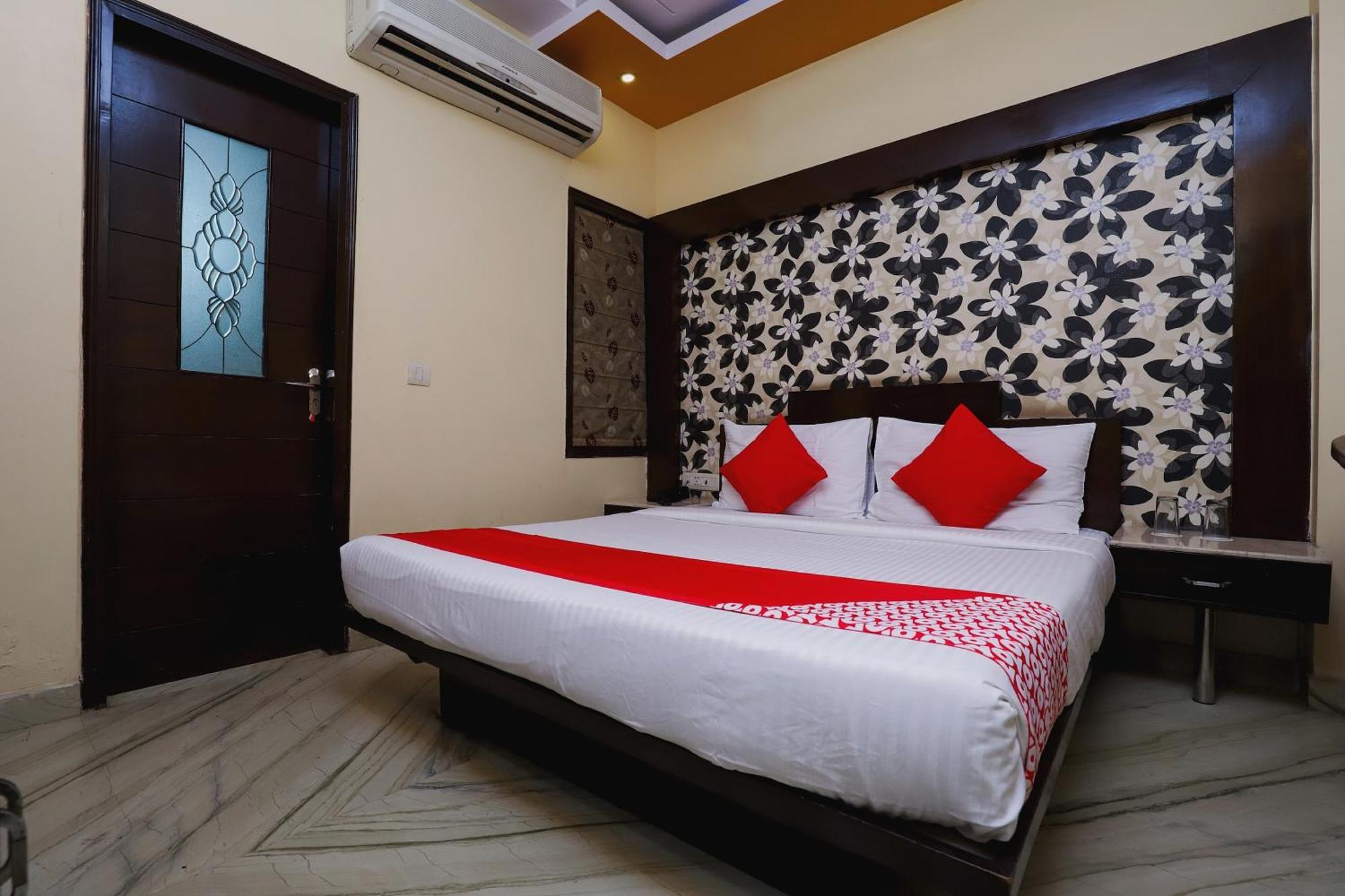 Hotel O J P Inn Near Patel Nagar Metro Station New Delhi Buitenkant foto